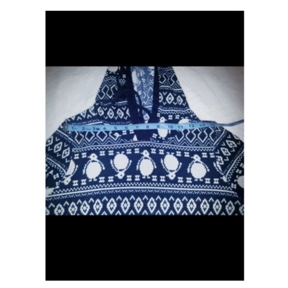 M/L | Penguin Pullover - Picture 7 of 12